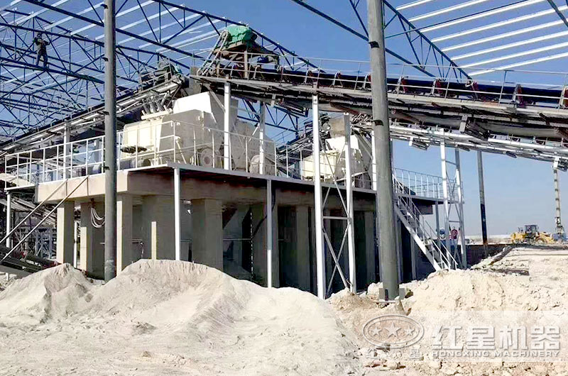 石灰石加工現場